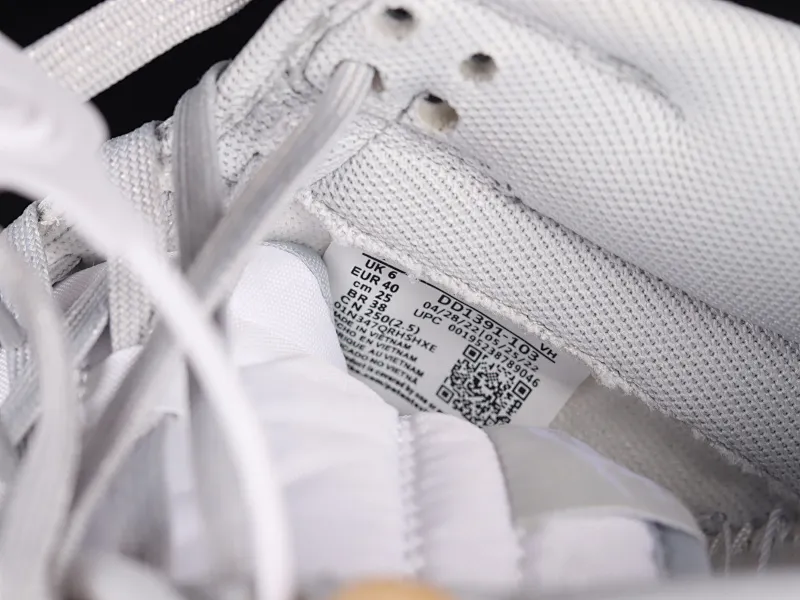 All Categories Nk SB Dunk Series Nk SB Dunk Low Low-top Sneakers Nk SB Dunk Low "Grey Fog" White Gray SB Smashed Backboard Fashion Casual Sneakers DD1391-103